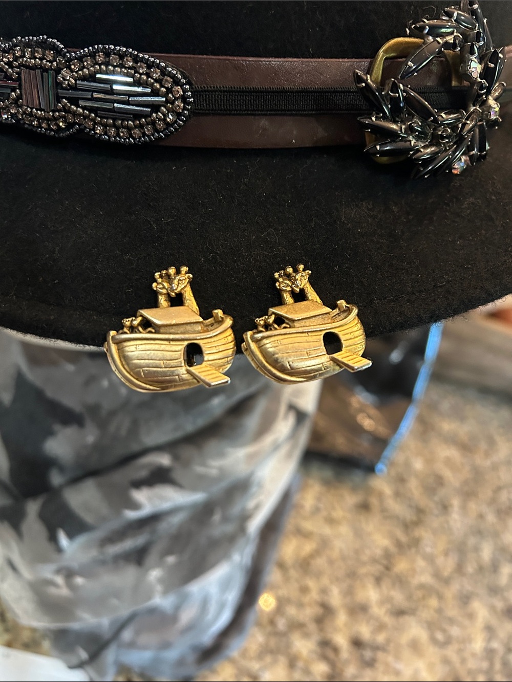 1990’s Noah's Ark AJC Gold-Tone Clip Earrings - Brass